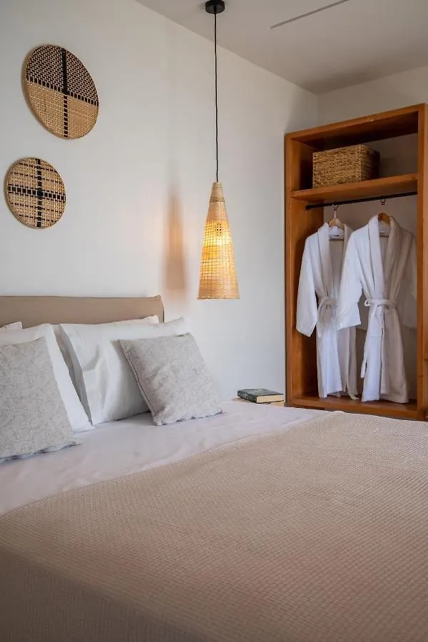 Thea Beachfront Suites In Lourdas Beach 劳德哈塔 希腊