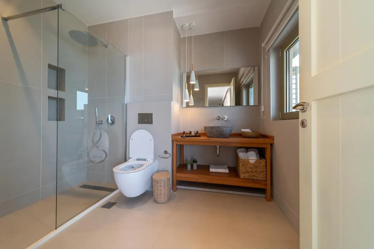 Thea Beachfront Suites In Lourdas Beach 劳德哈塔 公寓